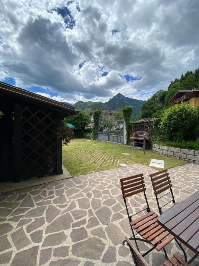 メッツォラゴCasa Ninaアパートメント エクステリア 写真